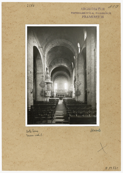 Vorschaubild Quarante: Notre-Dame, Inneres, Mittelschiff nach O (Dublette)